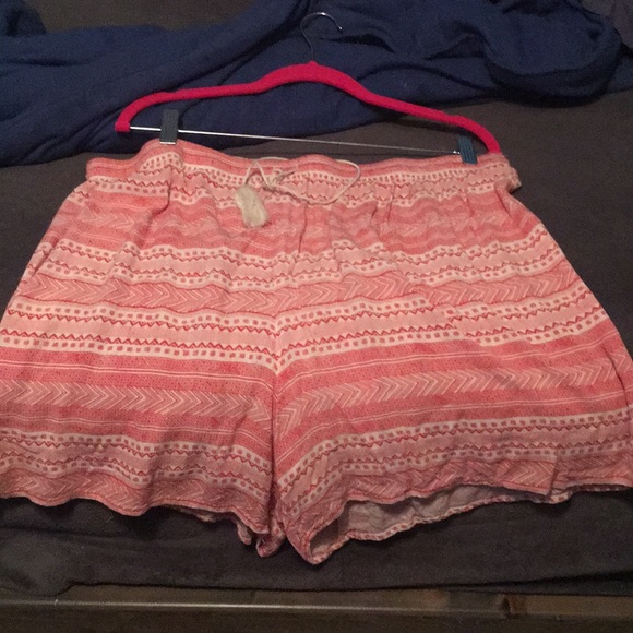 Shorts - Picture 2 of 5